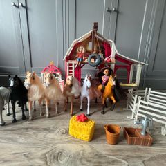 Horse Stable Play Set with Horse Spirit snd other toys from the series