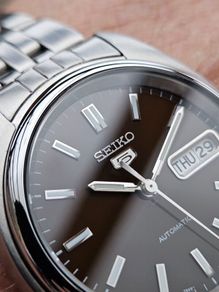 Watch Seiko 5 Automatic.