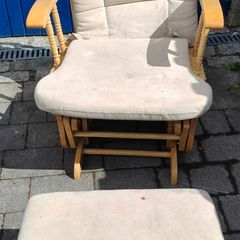 Nursing chair
