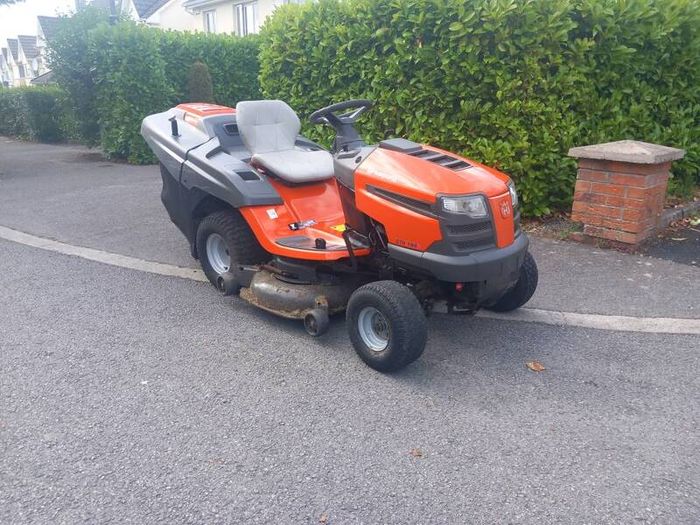 ride on lawnmower