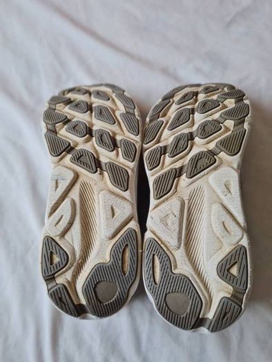 Hoka clifton 9 grey Size 10.5 eu 45 in excellent condition