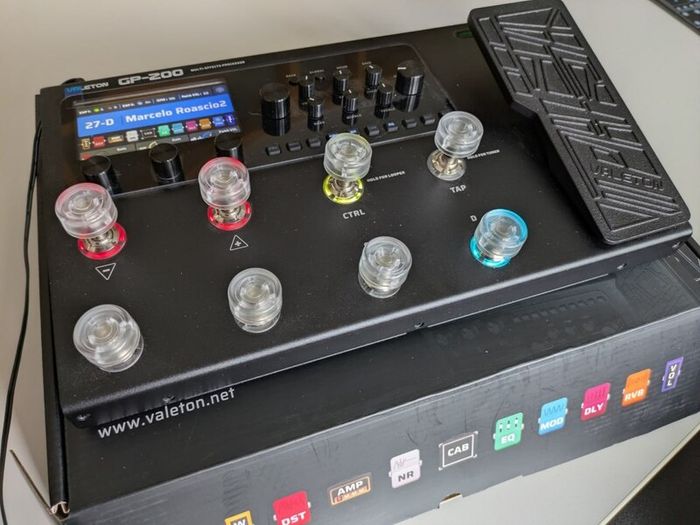 Valeton GP-200 multi-effects processor