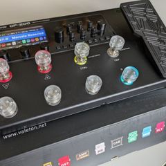 Valeton GP-200 multi-effects processor