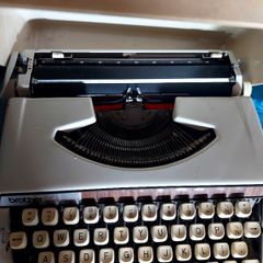 brothers typewriter deluxe 900