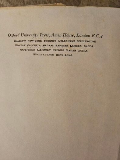 Spenser Poetical Works.  Edited With Critical Notes By J.c.smith And E. De Selincourt. Published By Oxford University Press London.  1965 Hardback With Dustjacket In Good Condition. See Photos For Same.