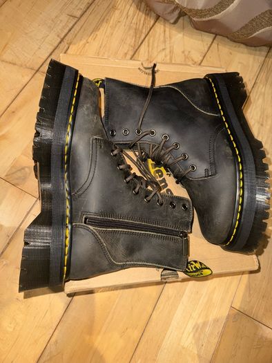Jadon platform Dr Marten boots