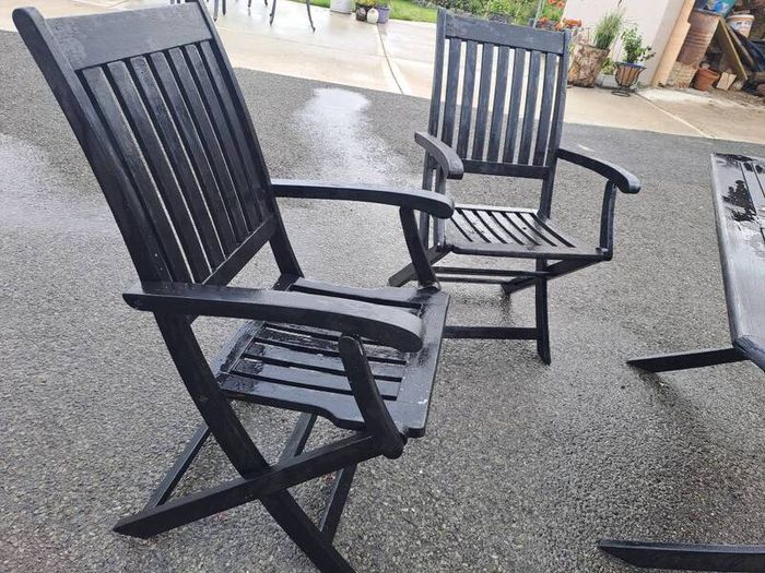 garden table and 2 chairs
