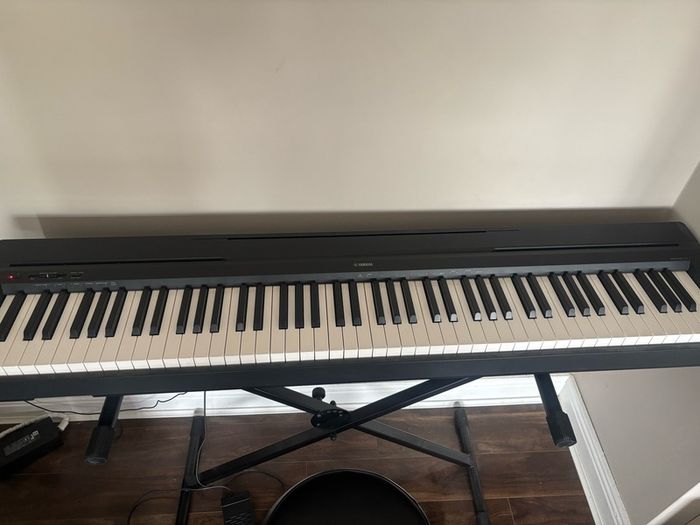 Yamaha Keyboard P35