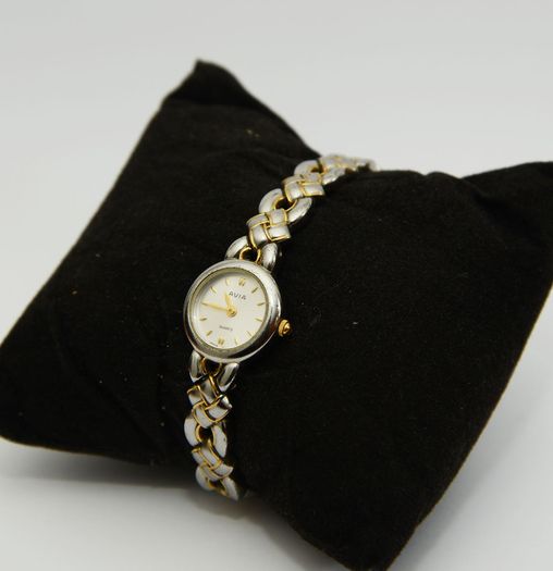 Vintage Ladies Avia Quartz Watch