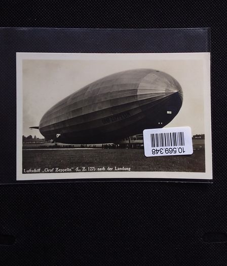 German Postcard : Graff Zeppelin Airship