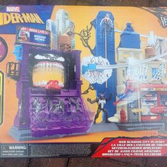 Marvel Spider-Man "Venom Versus" Web Slinging City Playset