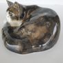 Mike Hinton porcelain sleeping cat signed Image 4