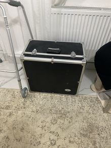 suit case