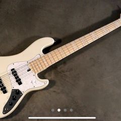 Lakland Darryl Jones Skyline 5 String