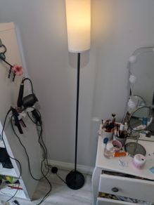 Remote-Controlled Floor Lamp