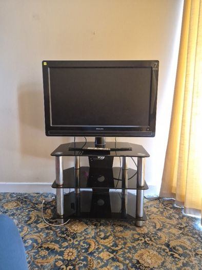 Philips 32 inch tv and stand