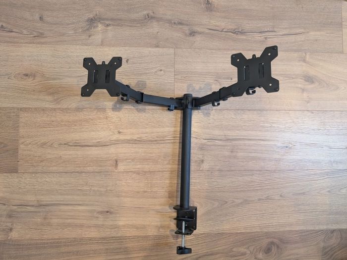 Dual Monitor Mount