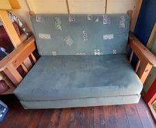 Sofabed (DAMAGED) ( lats damaged no cushion under sofa)