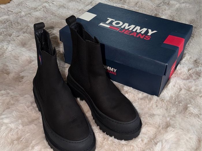 Tommy Jeans Black Chelsea Boots Size 39/6 Chunky Platform
