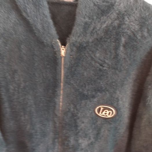 women alpaca  one size fits 8 to 12 very good quality