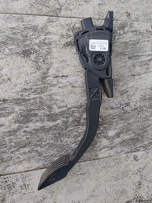 Ford Kuga accelerator pedal