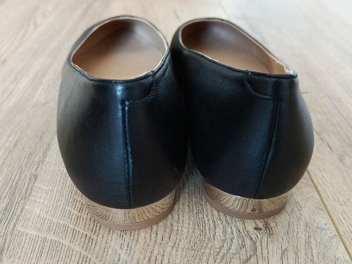 Black leather ballerinas shoes size 7