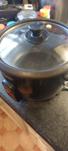 Rice Cooker & Glass Mixing Bowls