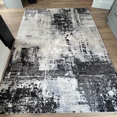 Kukoon Rug - Grey distressed