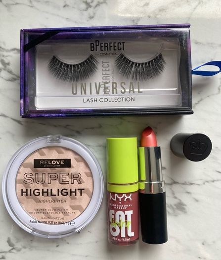 Makeup bundle