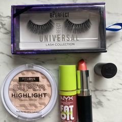 Makeup bundle