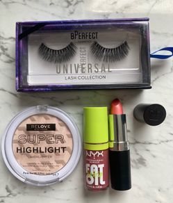 Makeup bundle
