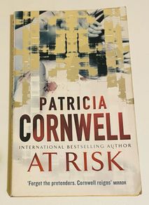 book: Patricia Cornwell - at risk