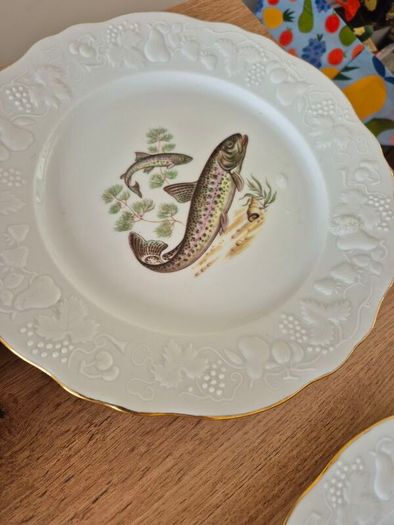 Vintage Bernadotte Thun Fish Plate Set 8 Plates