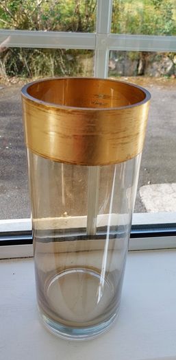 Glass gold rimmed vase