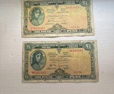1 pound notes  1974 1975 for 20 euro each