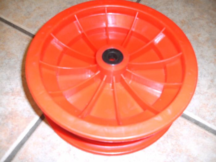 Wheelbarrow wheel