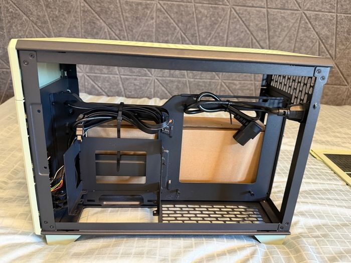 Thermaltake TR100 | Mini Tower | Super Compact | Matcha Green