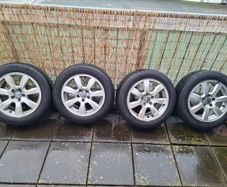 Tyres In Very Good Condition+alloys 215x55x16