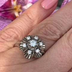 Antique Art Deco 18ct Gold and  Diamond Daisy Ring