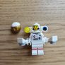 lego col26-1 spacewalking astronaut, series 26 Image 2