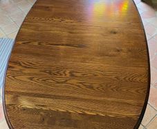 Superb Extendable Oak Dining Table, six chairs
