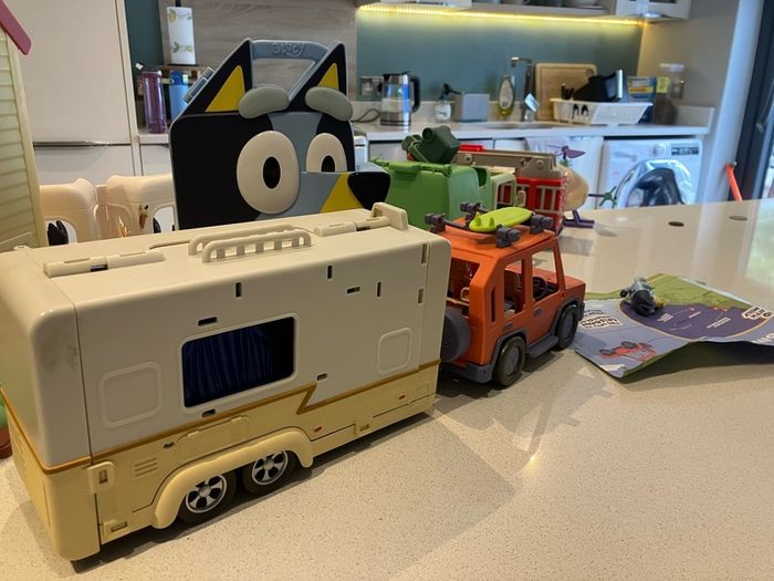 toys