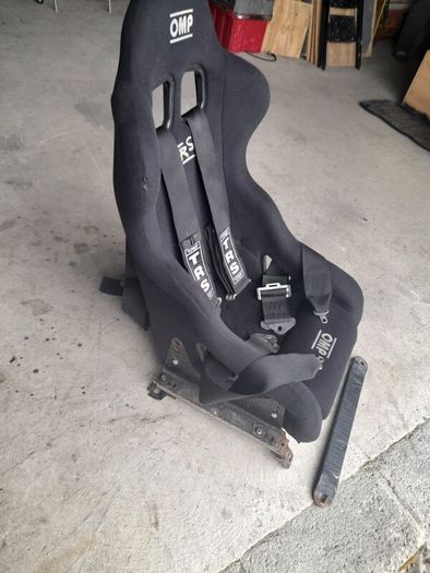 Omp Bucket Seat With Harness