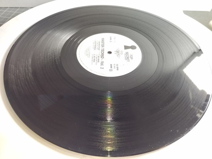Master Techno - Volume 2 - Top Secret Records - ITALIAN Pressing - Quality Early 90s TECHNO!