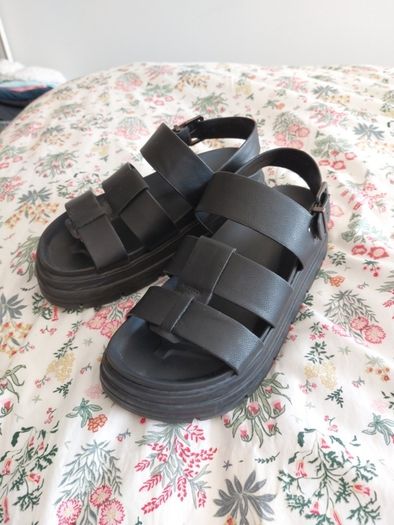 NEXT Chunky flatform sandals  size 4W