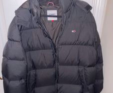 Tommy Hilfiger puffer jacket new never worn no tags
