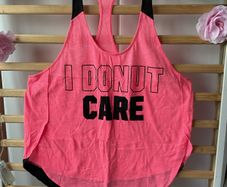 Top Victoria secrets pink medium racer back sportswear top