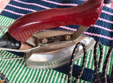 Vintage GEC Iron