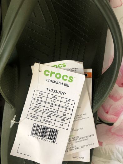 Crocs flip flop slides