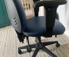 ergonomic office chair like new